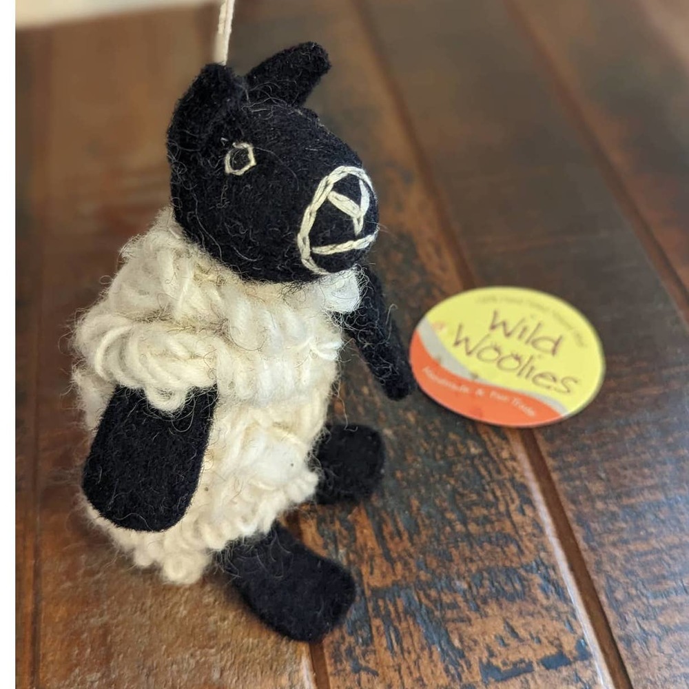 Wild Woolies Sheep Finger Puppet/Ornament